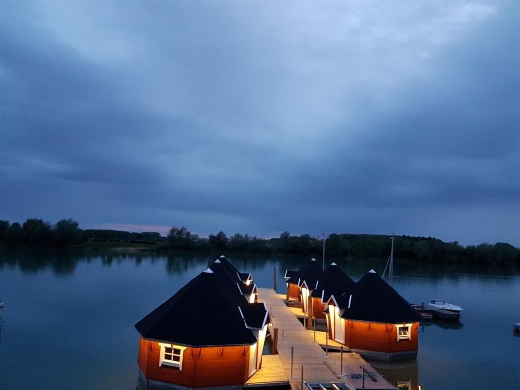 Maritime Freizeit Camp "Mfc" Erfurter Seen Εξωτερικό φωτογραφία